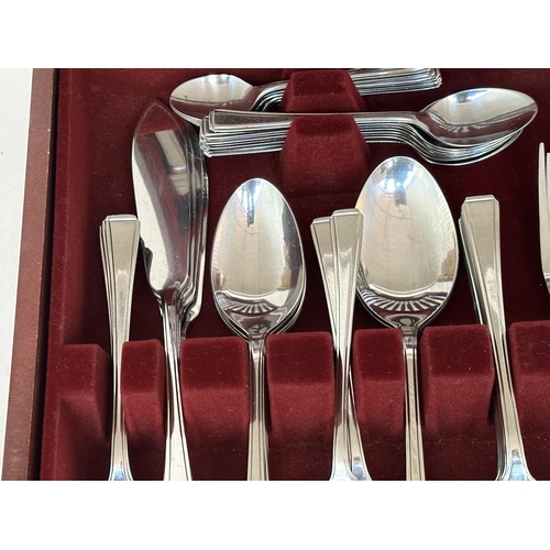 152 - CUTLERY CANTEEN, Viners 'Harley Elegance', eight settings cased, approx 100 pieces.