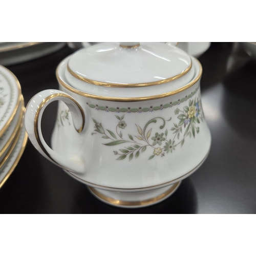 16 - NORITAKE 'GREEN HILL' DINNER AND TEA SERVICE, comprising twelve place settings, including cups, sauc... 