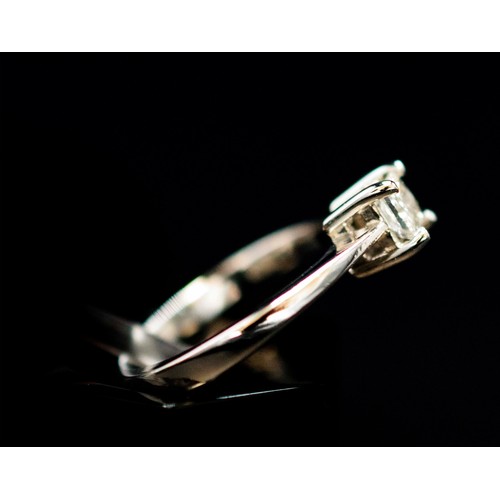 26 - CERTIFICATED PLATINUM PRINCESS-CUT DIAMOND SOLITAIRE RING, boxed, diamond 0.33ct/F. Cert no. WGI9634... 