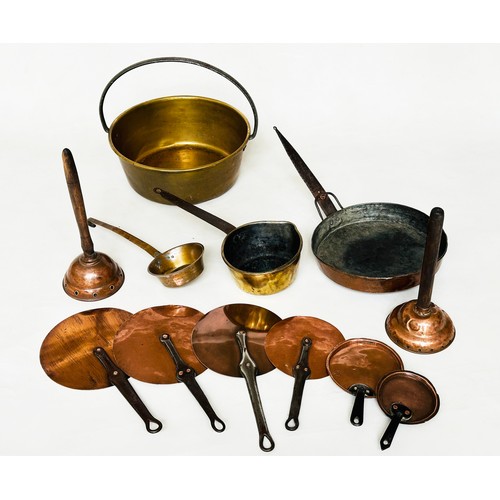 137 - EARLY COPPERWARE/KITCHENWARE, a 19th century brass preserving pan, three saucepans and six lids and ... 