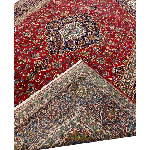 97 - FINE PERSIAN KASHAN CARPET, 398cm x 294cm.