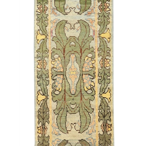 156 - FINE ARTS AND CRAFTS DESIGN RUNNER, 398cm x 89cm.