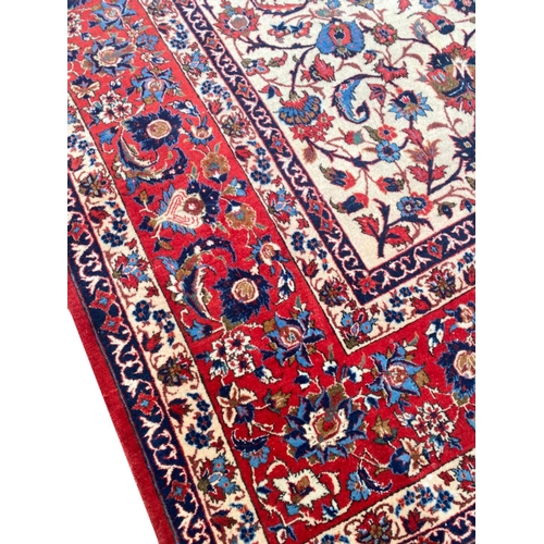 162 - FINE PERSIAN ESPHAHAN CARPET, 376cm x 250cm, Seyrafian design.