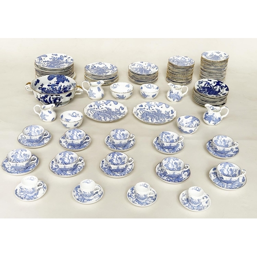 234 - DINNER SERVICE, English Fine Bone China, Royal Worcester 'Blue Dragon', with fourteen dinner plates ... 