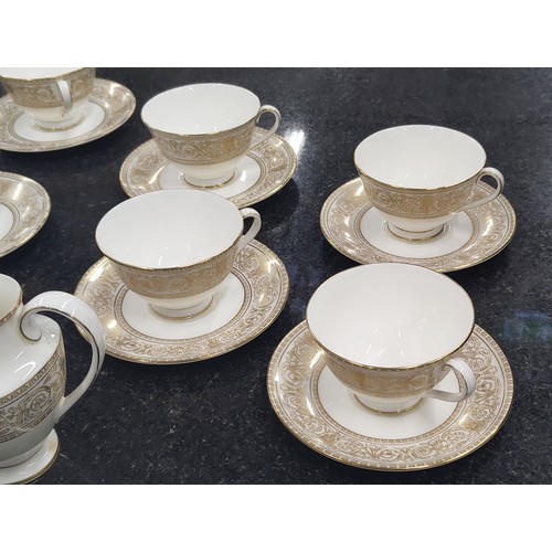 38 - ROYAL DOULTON DINNER SERVICE, comprising twelve dinner plates, eleven tea cups and saucers, twelve s... 