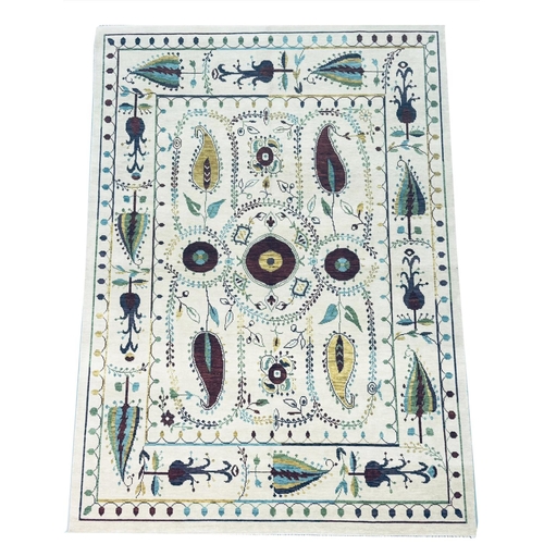 267 - FINE CONTEMPORARY UZBEK SUZANI DESIGN CARPET, 352cm x 250cm.