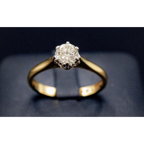 138 - AN 18CT YELLOW GOLD DIAMOND SOLITAIRE RING, the brilliant cut single stone of 0.50 carats, claw set,... 