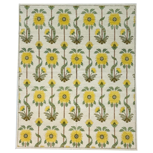 252 - CONTEMPORARY SUNFLOWER DESIGN CARPET, 302cm x 247cm.