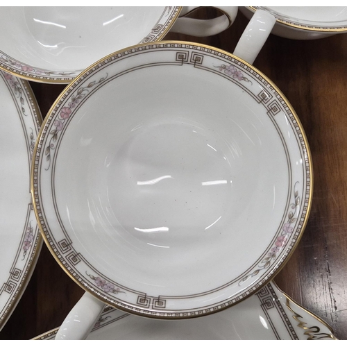 87 - WEDGWOOD COLCHESTER DINNER SERVICE, comprising 12 dinner plates, 12 salad plates, 12 bread plates, 1... 