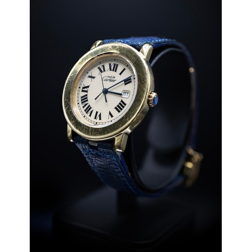 124 - A RONDE MUST DE CARTIER GOLD PLATED STERLING SILVER WRISTWATCH, Swiss made water resistant quartz mo... 