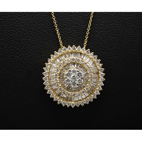 125 - AN 18CT YELLOW GOLD DIAMOND PENDANT NECKLACE, the circular pendant set with a seven stone diamond cl... 