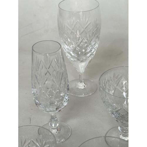 286 - DRINKING GLASSES, head crystal a large selection, 52 pieces approx. (Qty)