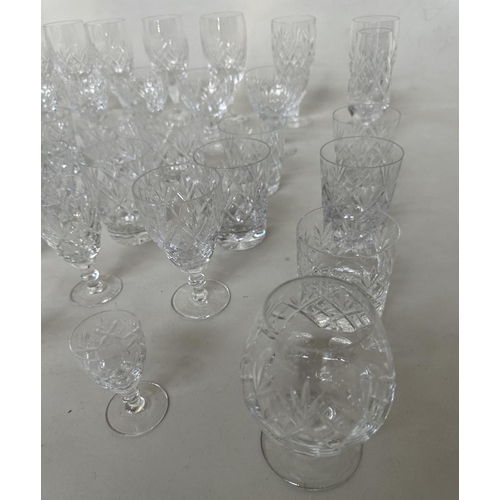 286 - DRINKING GLASSES, head crystal a large selection, 52 pieces approx. (Qty)