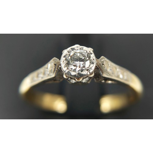 118 - AN 18CT YELLOW GOLD AND PLATINUM DIAMOND SOLITAIRE RING, the round brilliant cut diamond of approxim... 