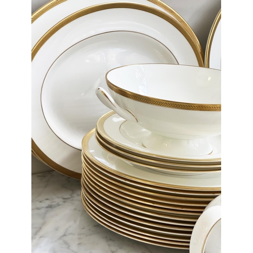 185 - DINNER SERVICE, English Fine Bone China, Wedgwood, Senator and Ascot, gold an extensive service, inc... 