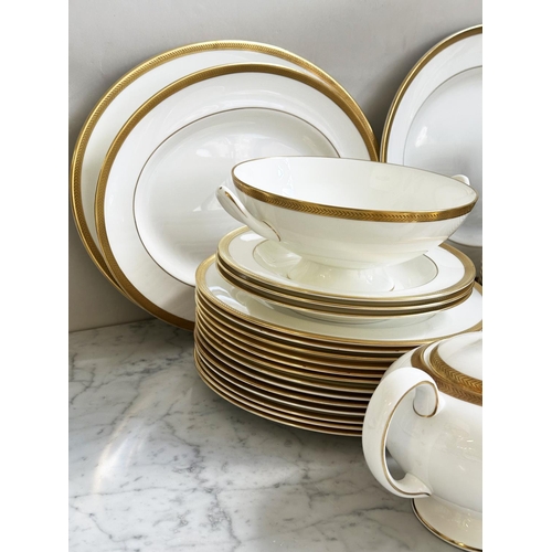 185 - DINNER SERVICE, English Fine Bone China, Wedgwood, Senator and Ascot, gold an extensive service, inc... 