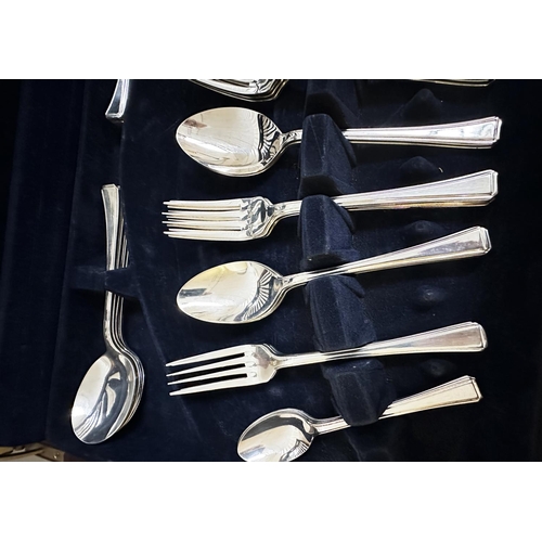 190 - CANTEEN OF CUTLERY BY VINERS, silver plated in Sheffield 'Harley Elegance' service for eight persons... 