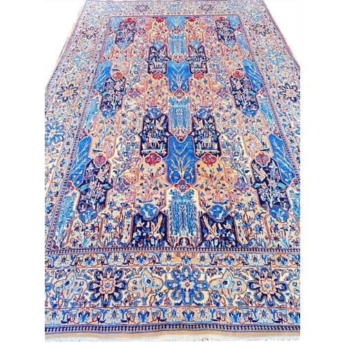 117 - FINE PERSIAN ESFAHAN DESIGN CARPET, 267cm x 170cm.