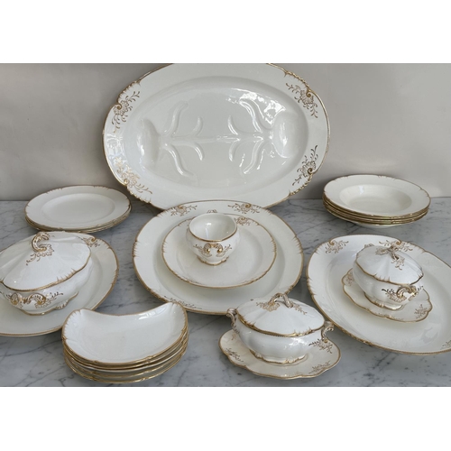 144 - MAPLE & CO LONDON PARIS DINNERWARE, Italian retailed by Maple & Co, white porcelain and gold includi... 