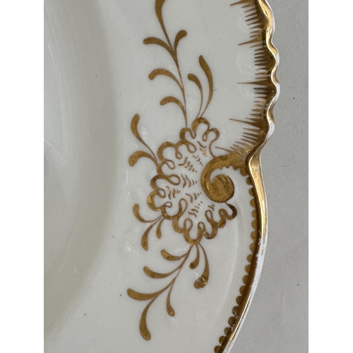 144 - MAPLE & CO LONDON PARIS DINNERWARE, Italian retailed by Maple & Co, white porcelain and gold includi... 