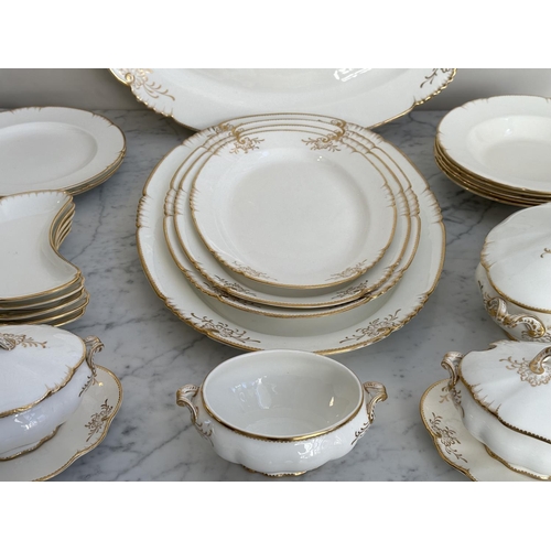 144 - MAPLE & CO LONDON PARIS DINNERWARE, Italian retailed by Maple & Co, white porcelain and gold includi... 