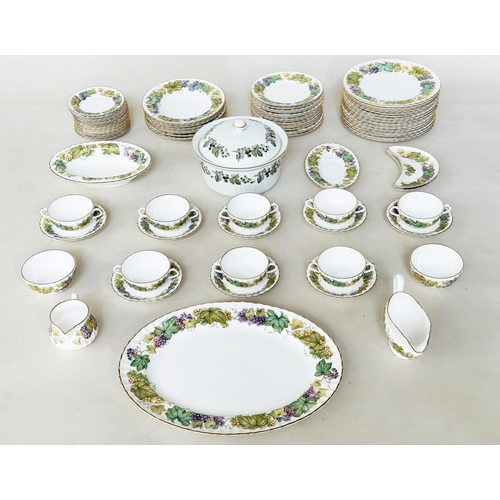 542 - DINNER SERVICE, English Fine Bone China Royal Worcester 'Vine harvest' including dinner, tea, side p... 