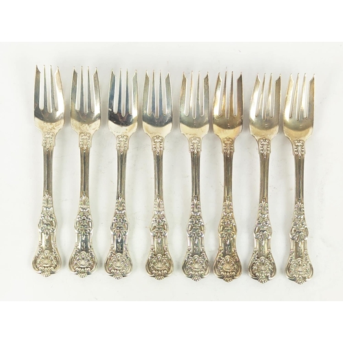 2 - TIFFANY AND CO SILVER FLATWARE, comprising a matched set of 7 Tiffany dinner knives, 6 Tiffany bread... 