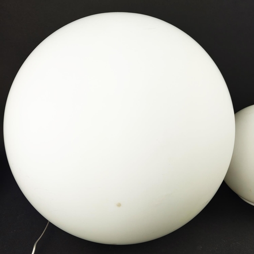 316 - ARTEMIDE DIOSCURI TABLE LAMPS, two differing sizes, by M. de Lucchi, 42cm H at largest approx. (2)