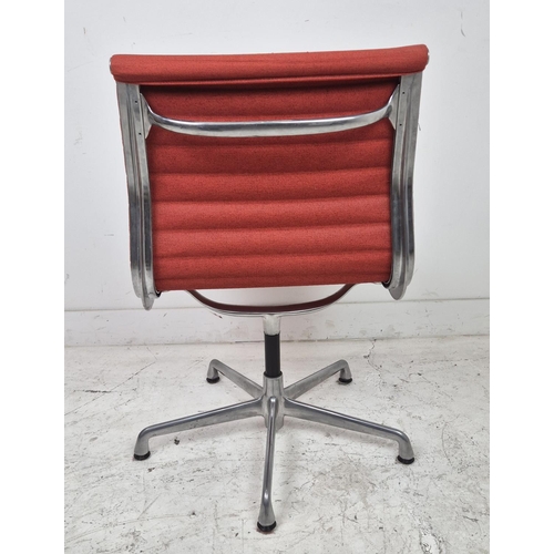 323 - ATTRIBUTED TO HERMAN MILLER ALUMINIUM GROUP CHAIR, by Charles and Ray Eames, 84cm H approx.