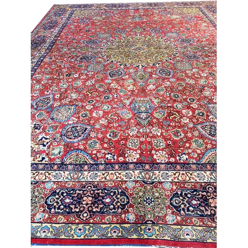 105 - ANTIQUE PERSIAN TABRIZ HAJI JALLILY DESIGN CARPET, 467cm x 345cm.