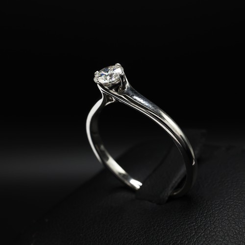 18 - 18ct white gold diamond solitaire ring, RBC diamond 0.35ct.