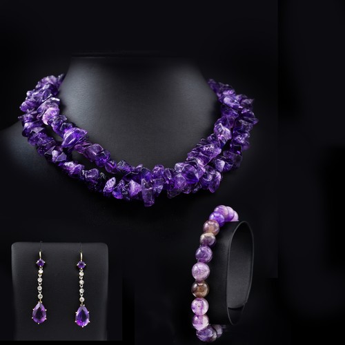 78 - AN AMETHYST SINGLE STRAND NECKLACE, an amethyst bracelet and a pair of amethyst and diamond pendant ... 