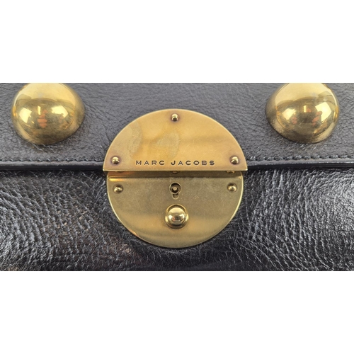 20 - MARC JACOBS BAG, front flap closure with gold tone studs and gold tone detachable chain shoulder str... 