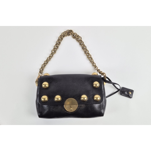 20 - MARC JACOBS BAG, front flap closure with gold tone studs and gold tone detachable chain shoulder str... 