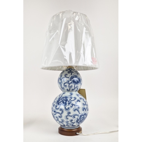 37 - LAUREN RALPH LAUREN HOME TABLE LAMPS, a pair, double gourd ceramic design, with shades, 51cm H appro... 