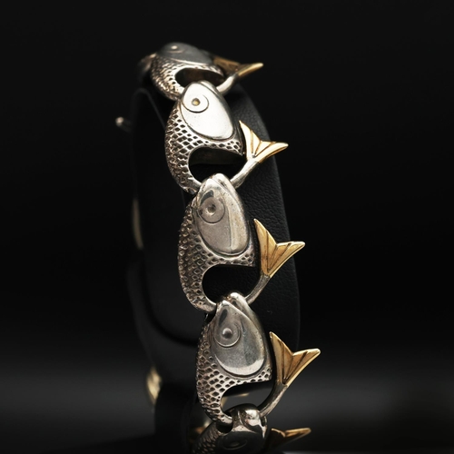 81 - BRETT PAYNE STERLING SILVER AND 9CT GOLD TROUT BRACELET, with 9ct gold fins, Sheffield 1996, togethe... 