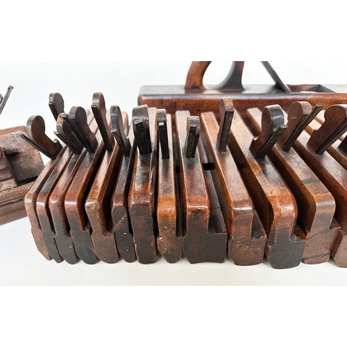 567 - MOULDING PLANES, a quantity of 19th century boxwood moulding and block planes. (25)