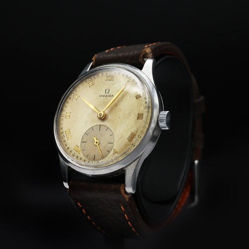 99 - OMEGA SUB SECOND WRISTWATCH, 34mm, 1947, champagne dial with roman numeral markers, 30T2 manual wind... 