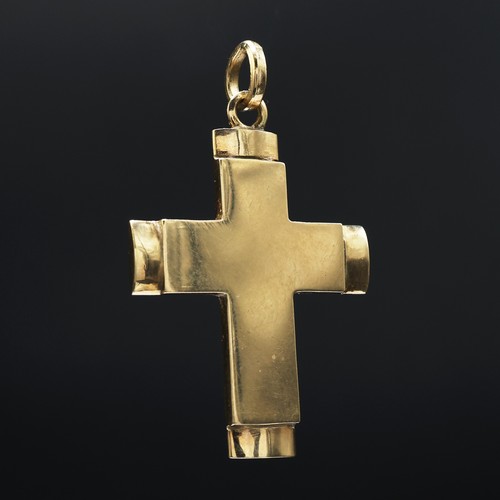 125 - A 14CT GOLD CROSS PENDANT, plus two further 14ct gold pendants with engraved decoration (3)