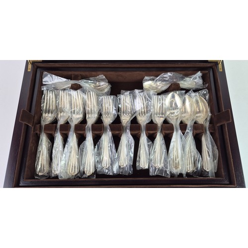 28 - CANTEEN OF STERLING ARTHUR PRICE CUTLERY, Royal pearl pattern, originally purchased from Harrods Ltd... 