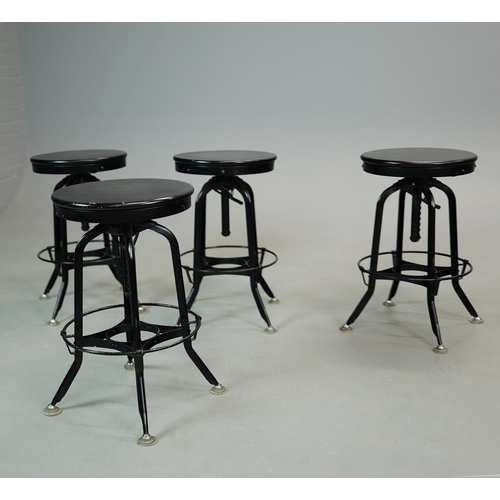 328 - STOOLS, FOUR, AND TWO OTHERS IN A DIFFERING STYLE (6). the first four industrial style ,adjustable a... 
