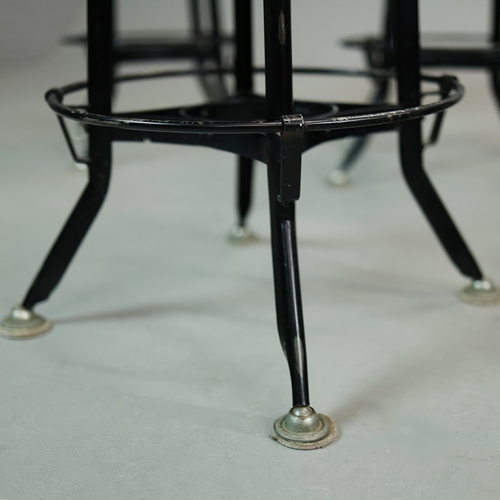 328 - STOOLS, FOUR, AND TWO OTHERS IN A DIFFERING STYLE (6). the first four industrial style ,adjustable a... 