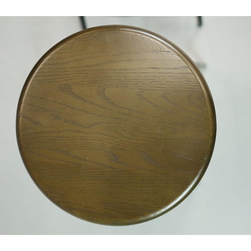 328 - STOOLS, FOUR, AND TWO OTHERS IN A DIFFERING STYLE (6). the first four industrial style ,adjustable a... 