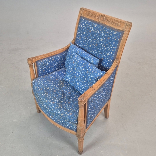 347 - DIRECTOIRE BERGERE. Beechwood and blue fabric.