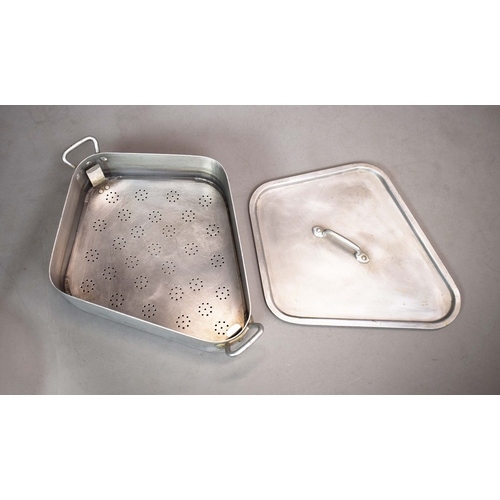 354 - A COLLECTION OF FIVE KITCHEN FISH POACHERS AND PANS. (5). comprising an aluminium turbot poacher and... 