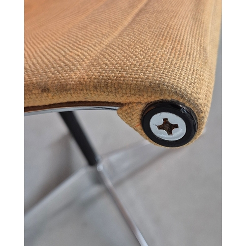 19 - HERMAN MILLER ALUMINIUM GROUP CHAIRS, A PAIR. by Charles and Ray Eames, vintage 20th Century, 84cm H... 