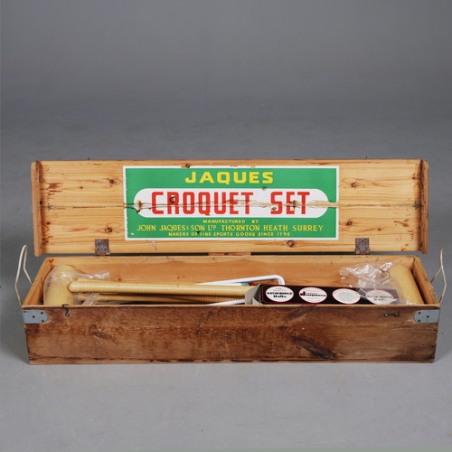 720 - VINTAGE STYLE CROQUET SET. Case 19cm H x 110cm W x 26cm D.