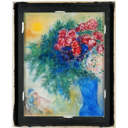114 - AFTER MARC CHAGALL. LES AMOUREUX AU BOUQUET DE FLEURS. large off set lithograph, French frame, 55cm ... 