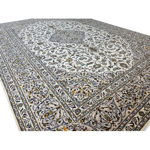 285 - FINE PERSIAN KASHAN CARPET. 398cm x 292cm.