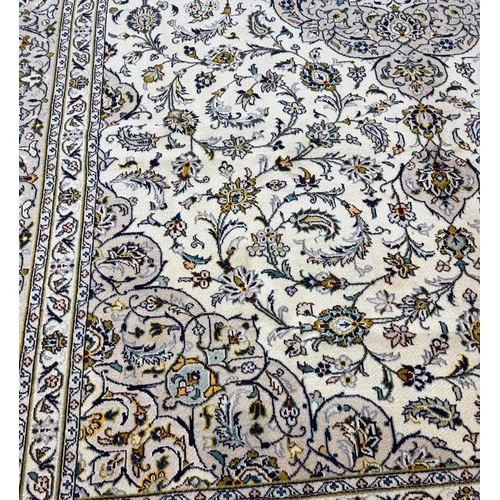 285 - FINE PERSIAN KASHAN CARPET. 398cm x 292cm.